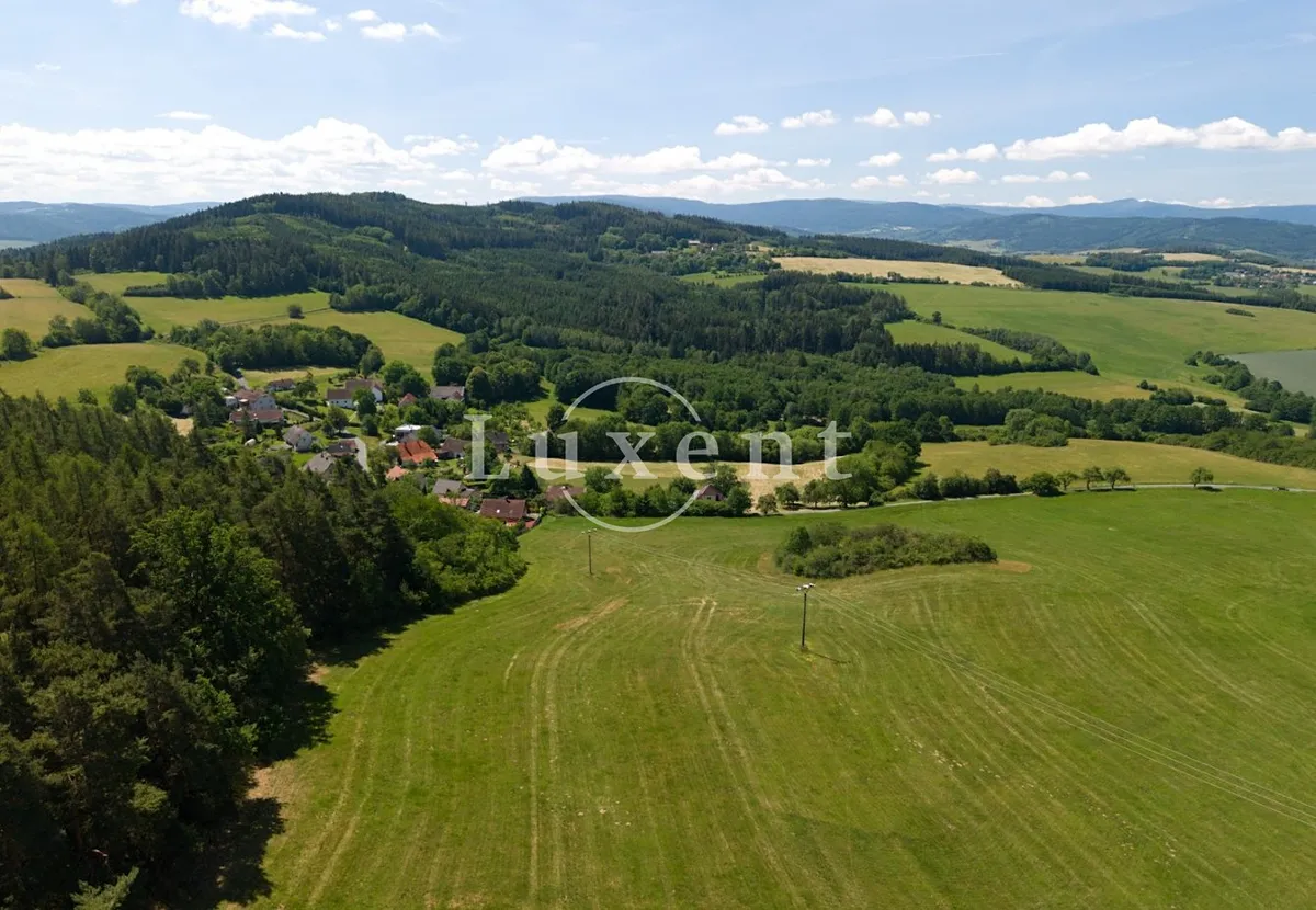 Prodej stavebního pozemku 7124 m²